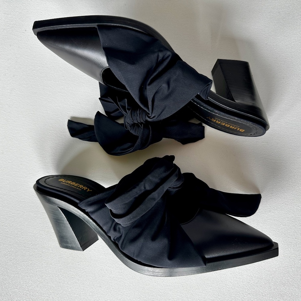 Authentic Burberry Scarf Tie Leather Point-toe Mules***Size: EU 39.5***NIB